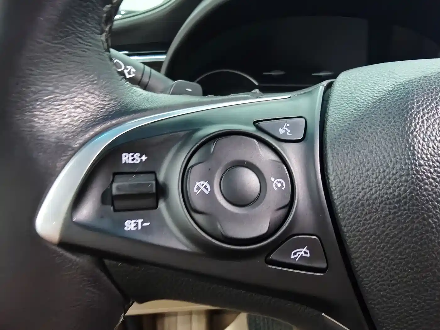 Buick GL8 2018 ES 28T Luxury Type China VI фото 11
