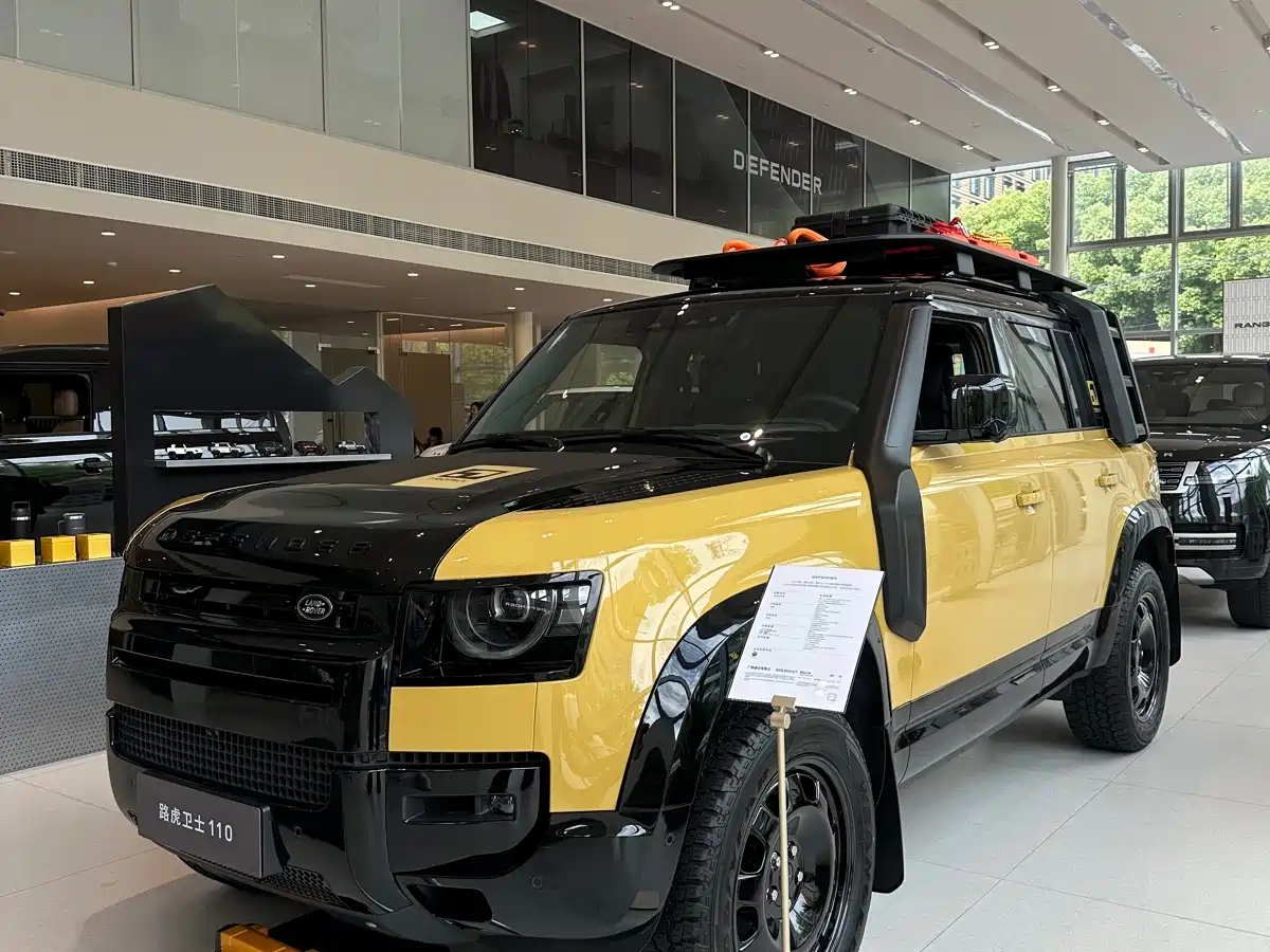 Land Rover Defender 2026 110 3.0T P400 TROPHY Edition