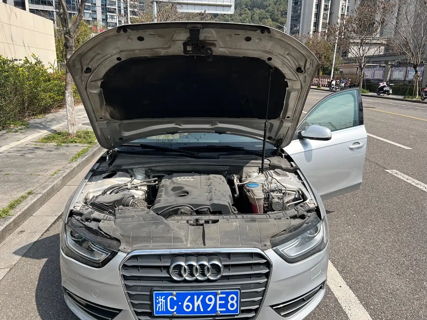 Audi A4L 2013 35 TFSI Automatic Comfort фото 28