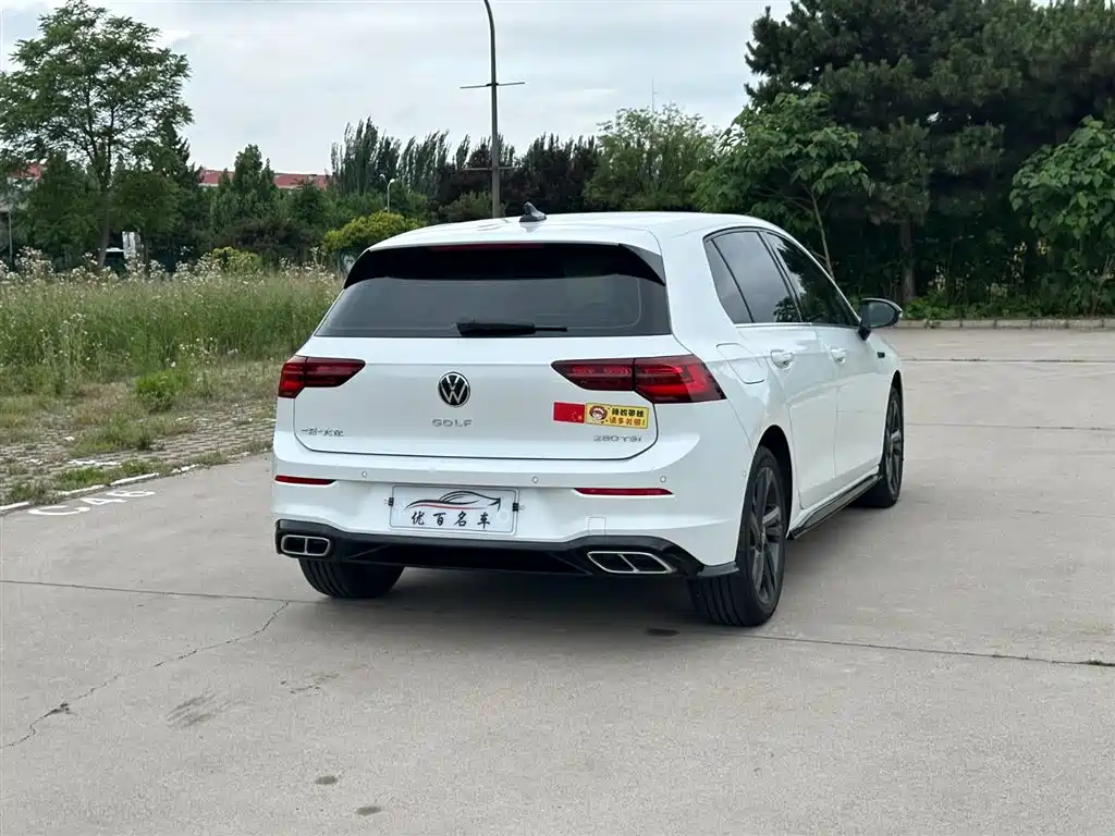 Volkswagen Golf 2023 280TSI DSG R-Line Lite фото 6