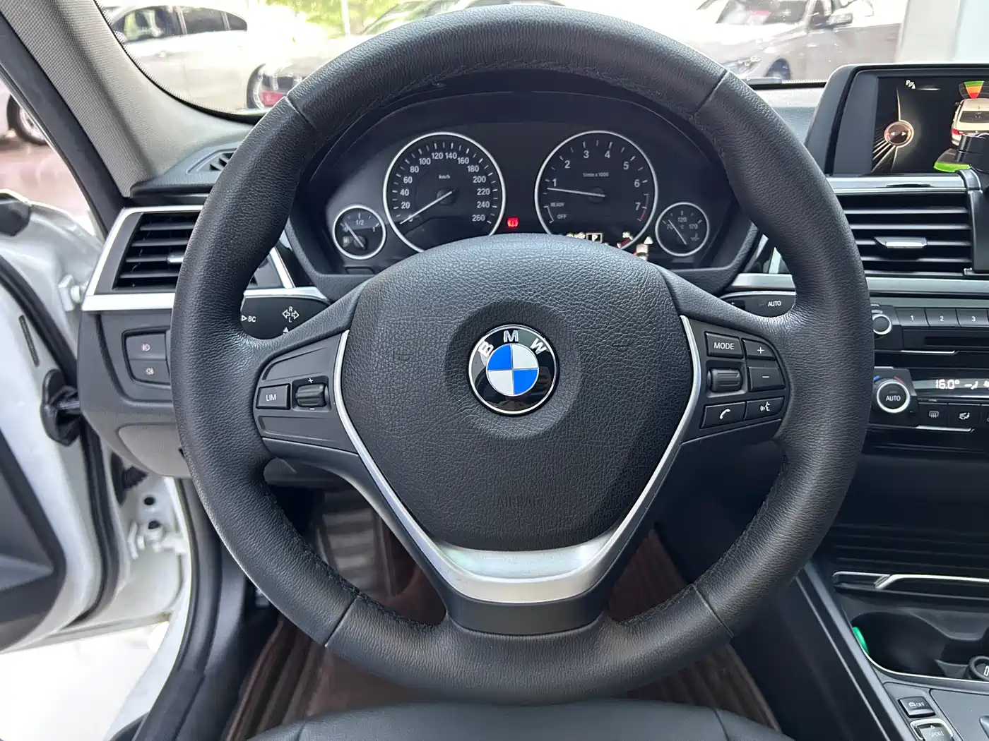 BMW 3 Series 2017 320Li Fashion фото 16