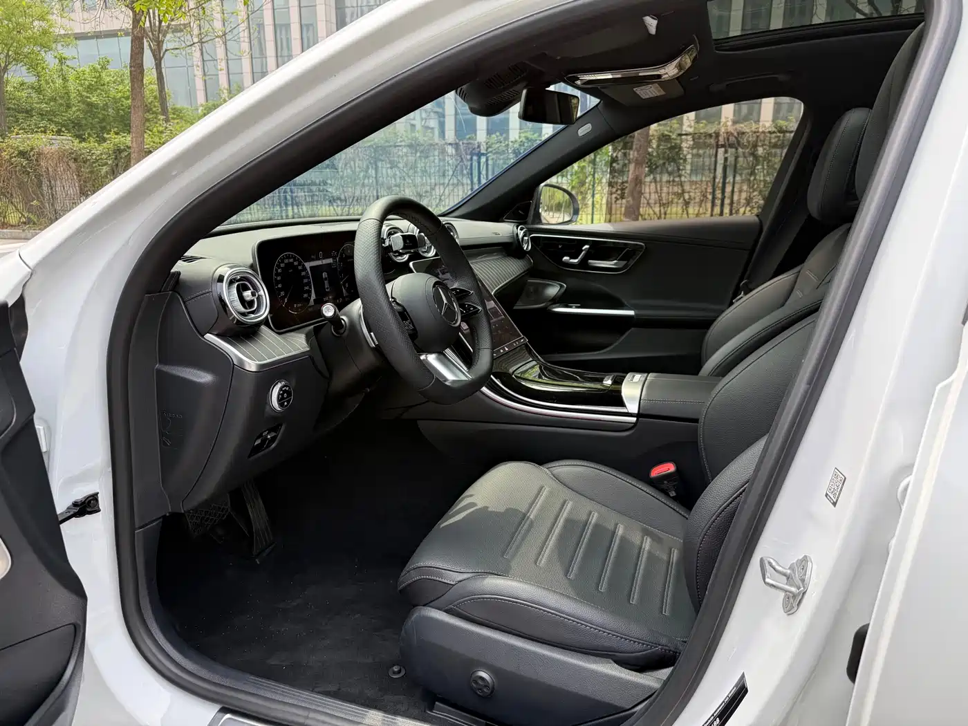Mercedes-Benz C-Class 2023 Facelift C 260 L Night Sport Edition фото 22