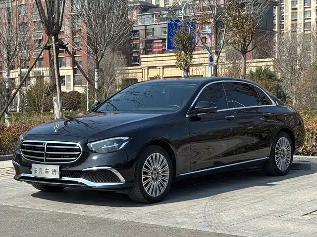 MERCEDES-BENZ E CLASS