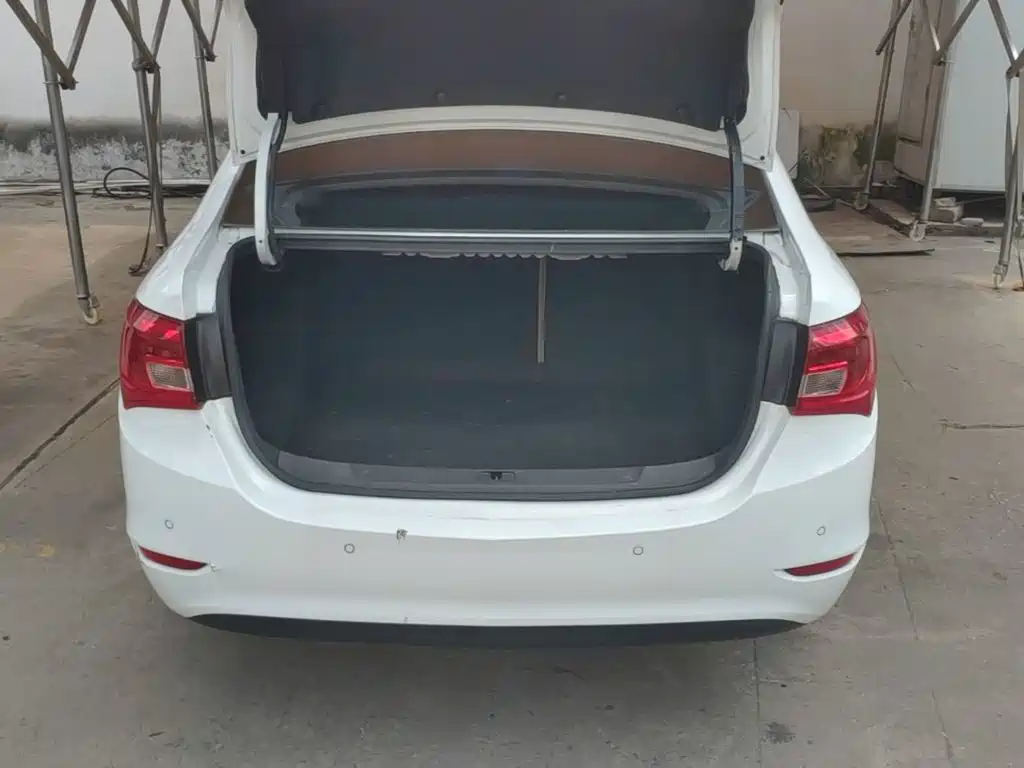 Фото 19 - Buick Excelle
