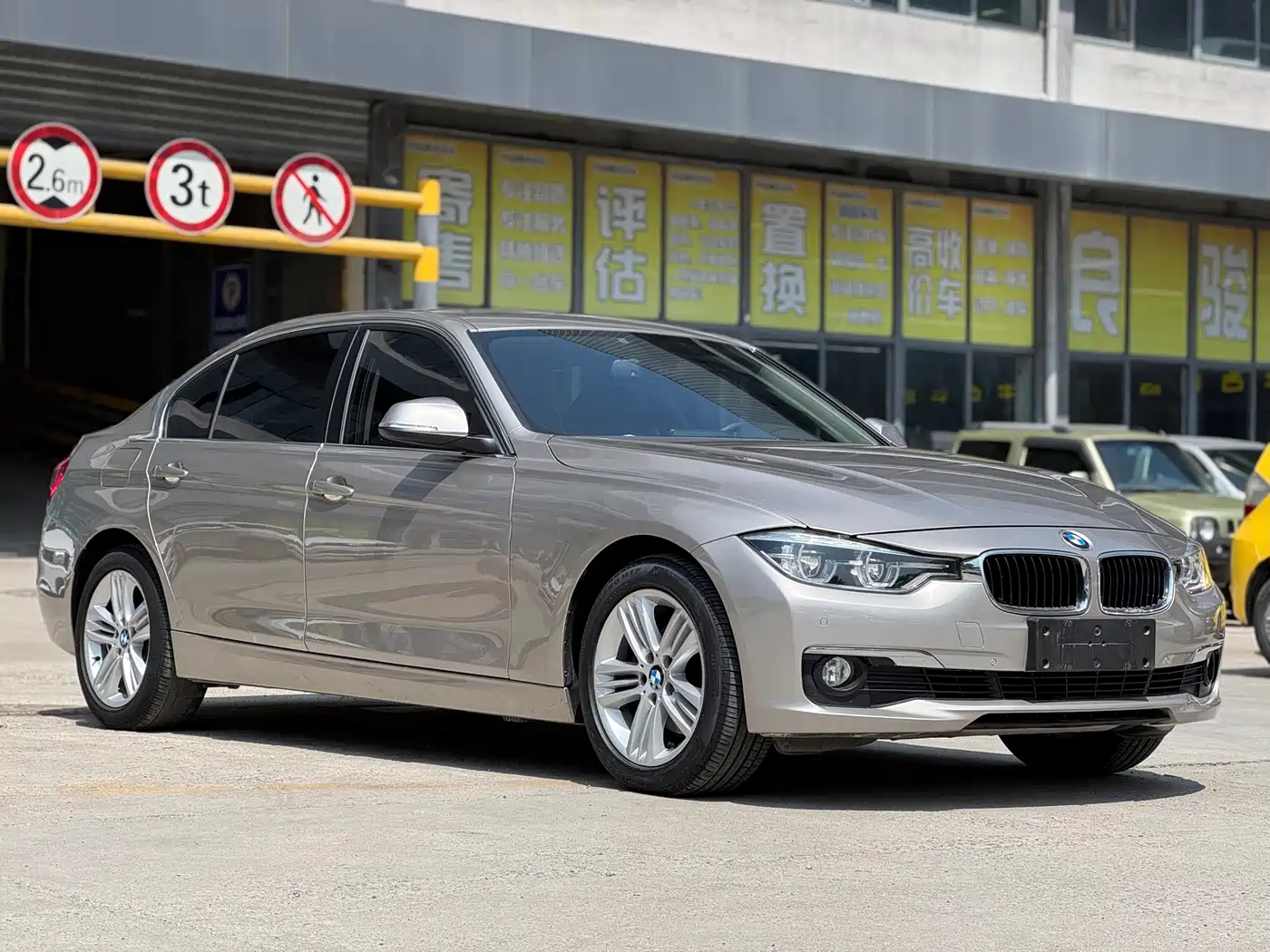 BMW 3 Series 2017 320Li xDrive Fashion фото 3