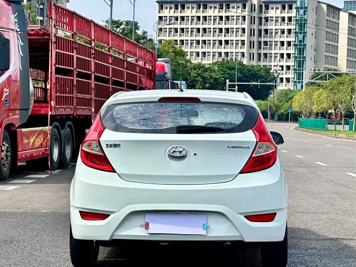 Hyundai Reina 2014 2014 1.4L Manual GLX