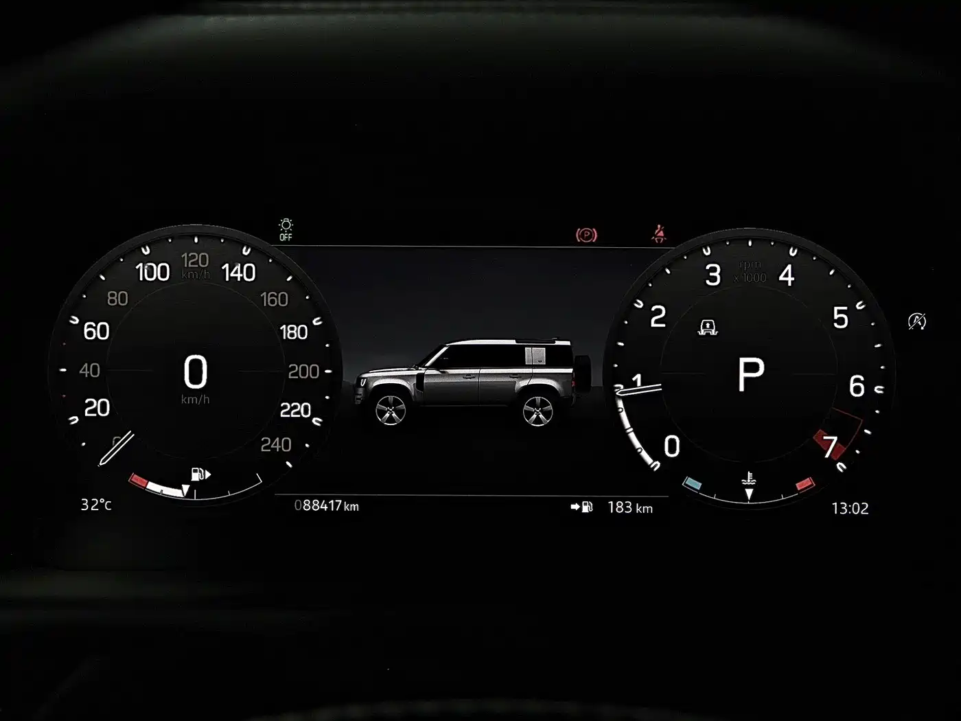 Photo 9 - Land Rover Defender