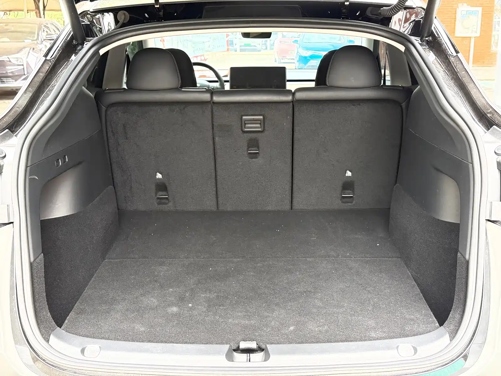 Фото 13 - Tesla Model Y