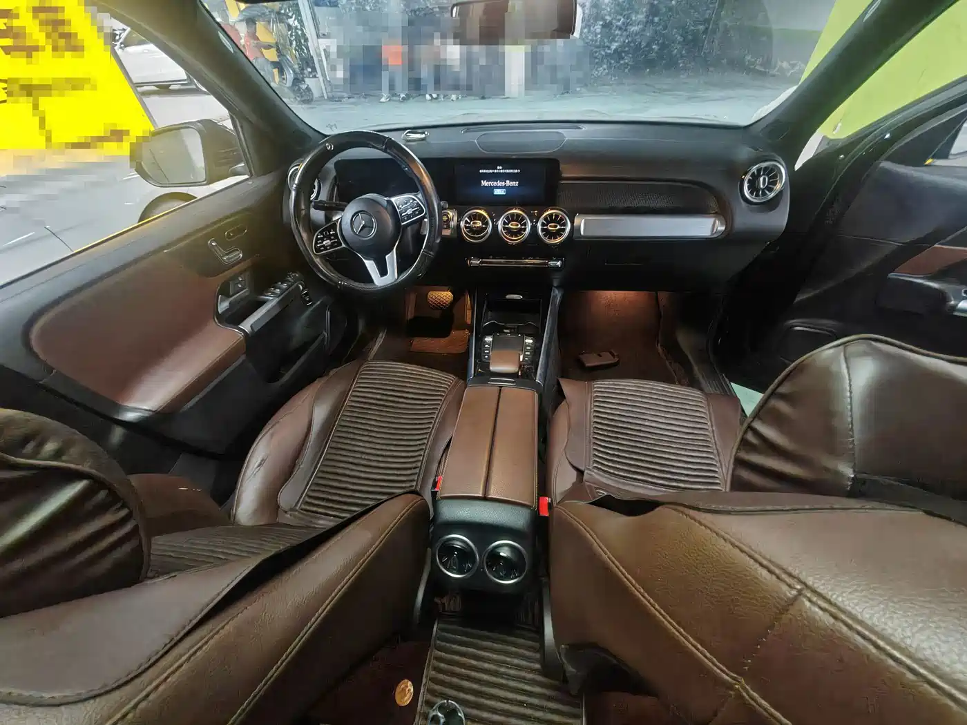 صورة 4 - Mercedes-Benz GLB
