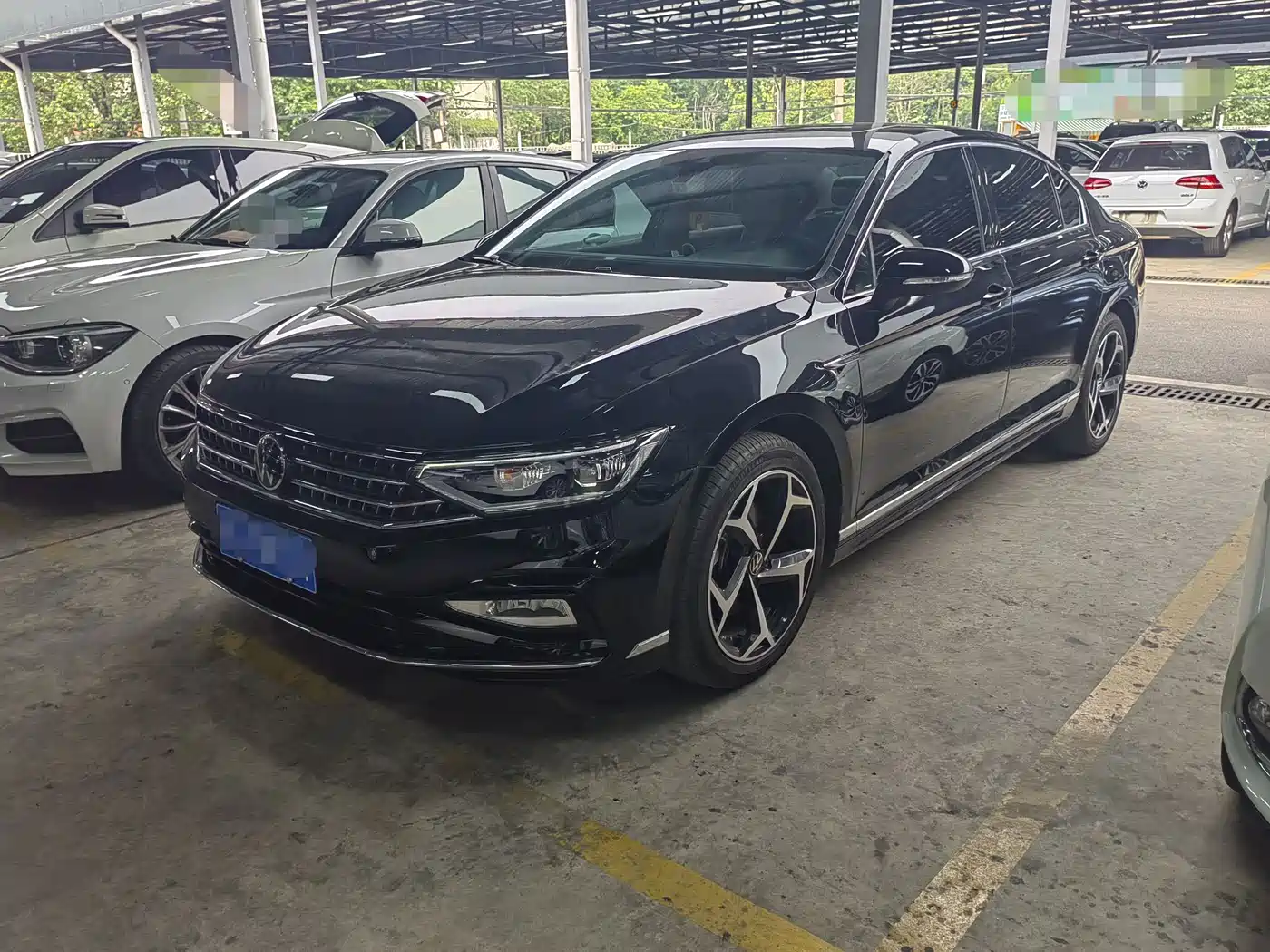 Volkswagen Magotan 2024 2 Million Units Public Sharing Edition 330TSI DSG Luxury