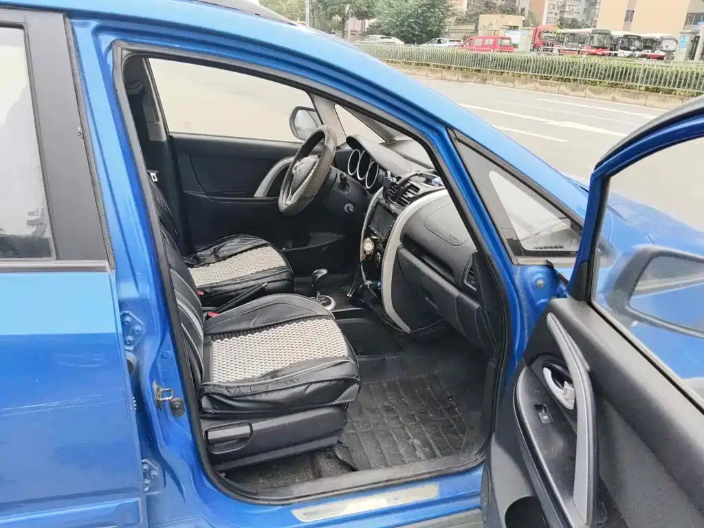 Changan CX20 2015 2014 1.4L IMT Sunroof Navigation China IV
