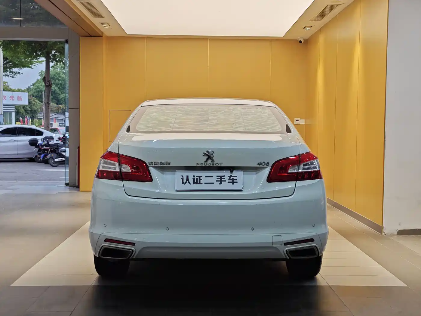Peugeot 408 2016 1.6T Automatic Luxury Edition фото 28