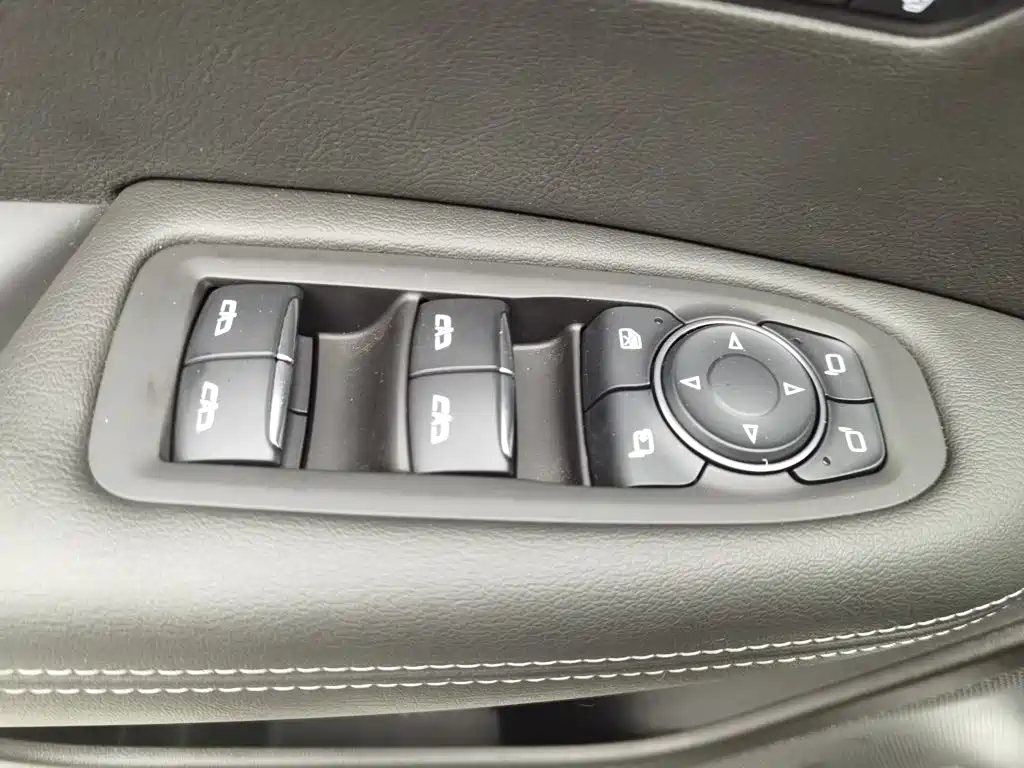 Фото 9 - Cadillac XT6