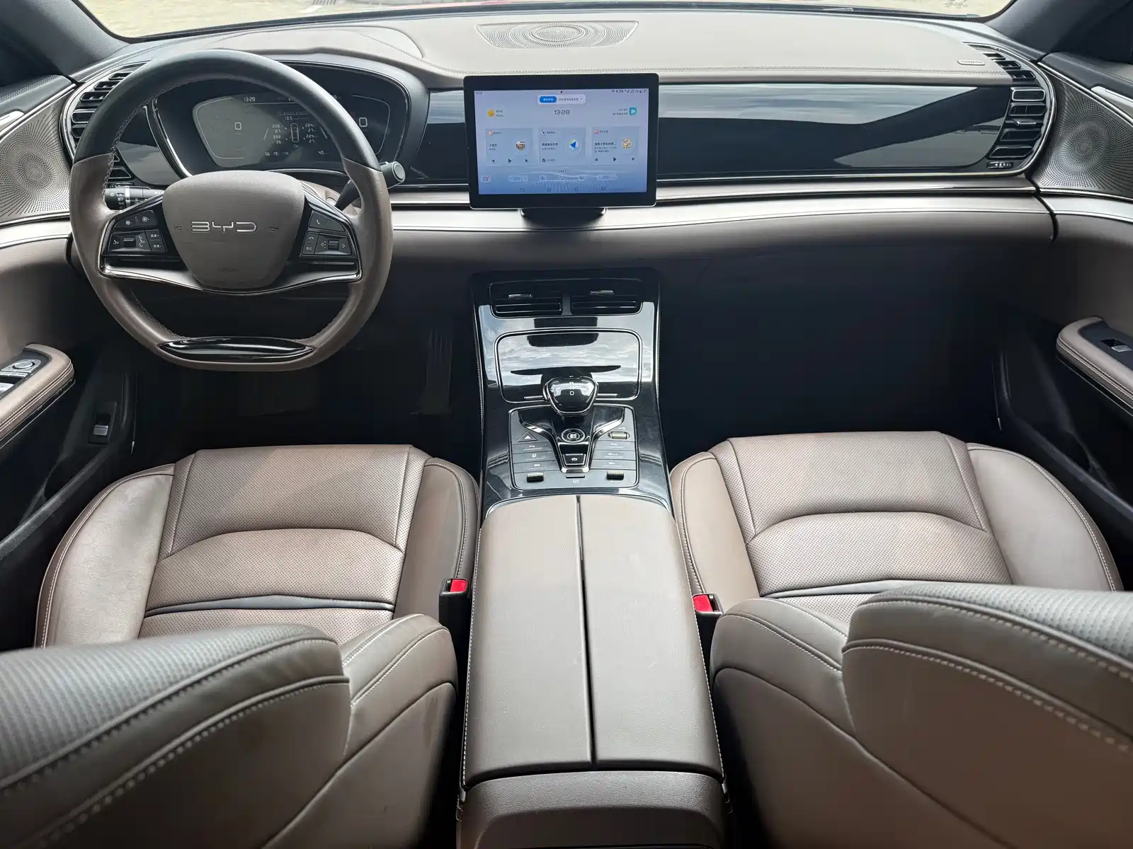 Photo 5 - BYD e9