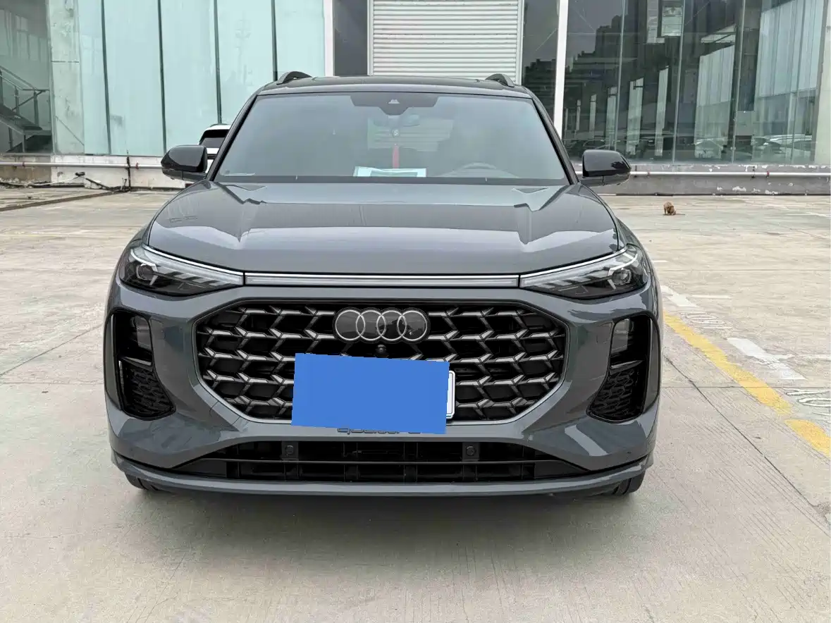Audi Q6 2024 2024 45 TFSI quattro Shadow Warrior Edition 7-seater