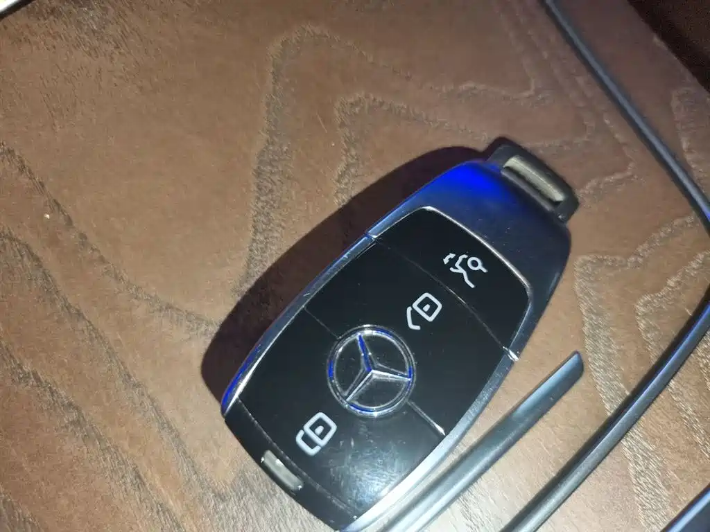 Mercedes-Benz E-Class 2023 E 300 L Fashion фото 12