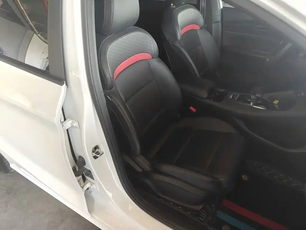 MG MG5 2025 2025 300TGI Global Flagship