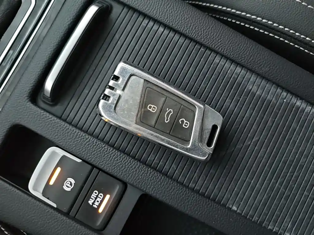 Volkswagen Magotan 2020 330TSI DSG Luxury фото 9
