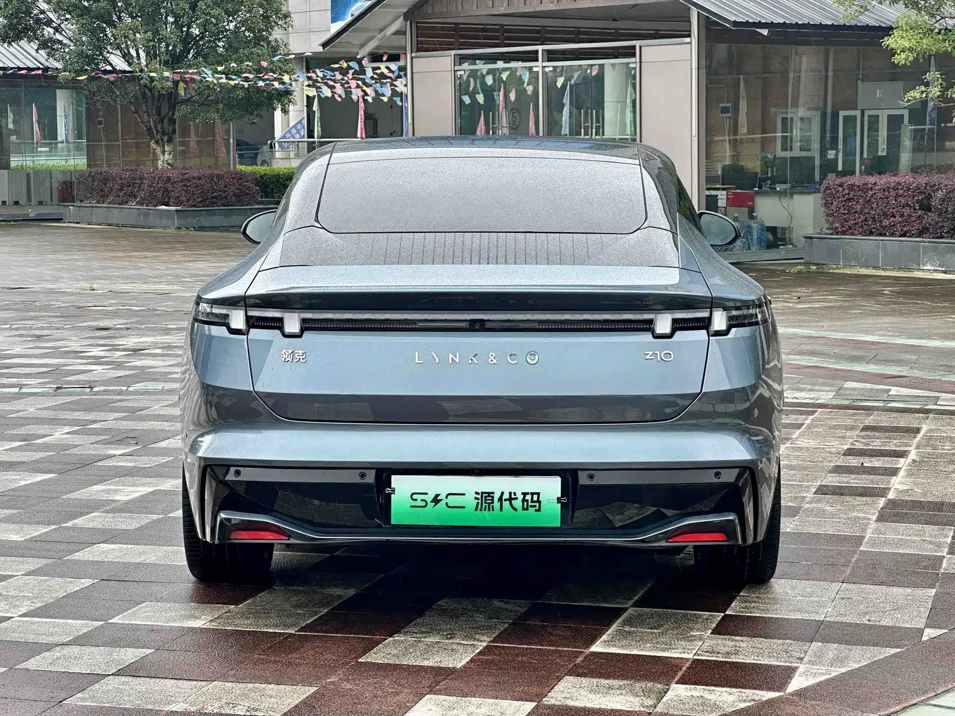 صورة 19 - Lynk & Co Z10