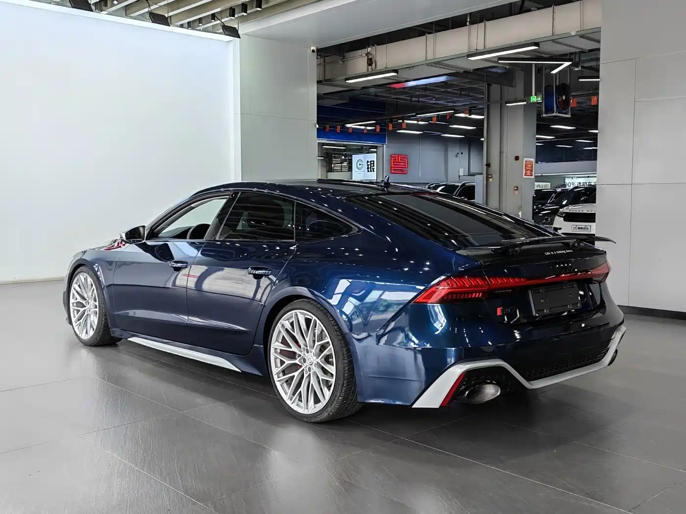 Фото 23 - Audi A7