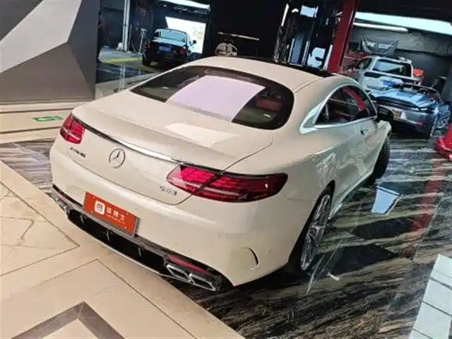 Mercedes-Benz S-Class AMG 2018 AMG S 63 4MATIC+ Coupe — фото 3