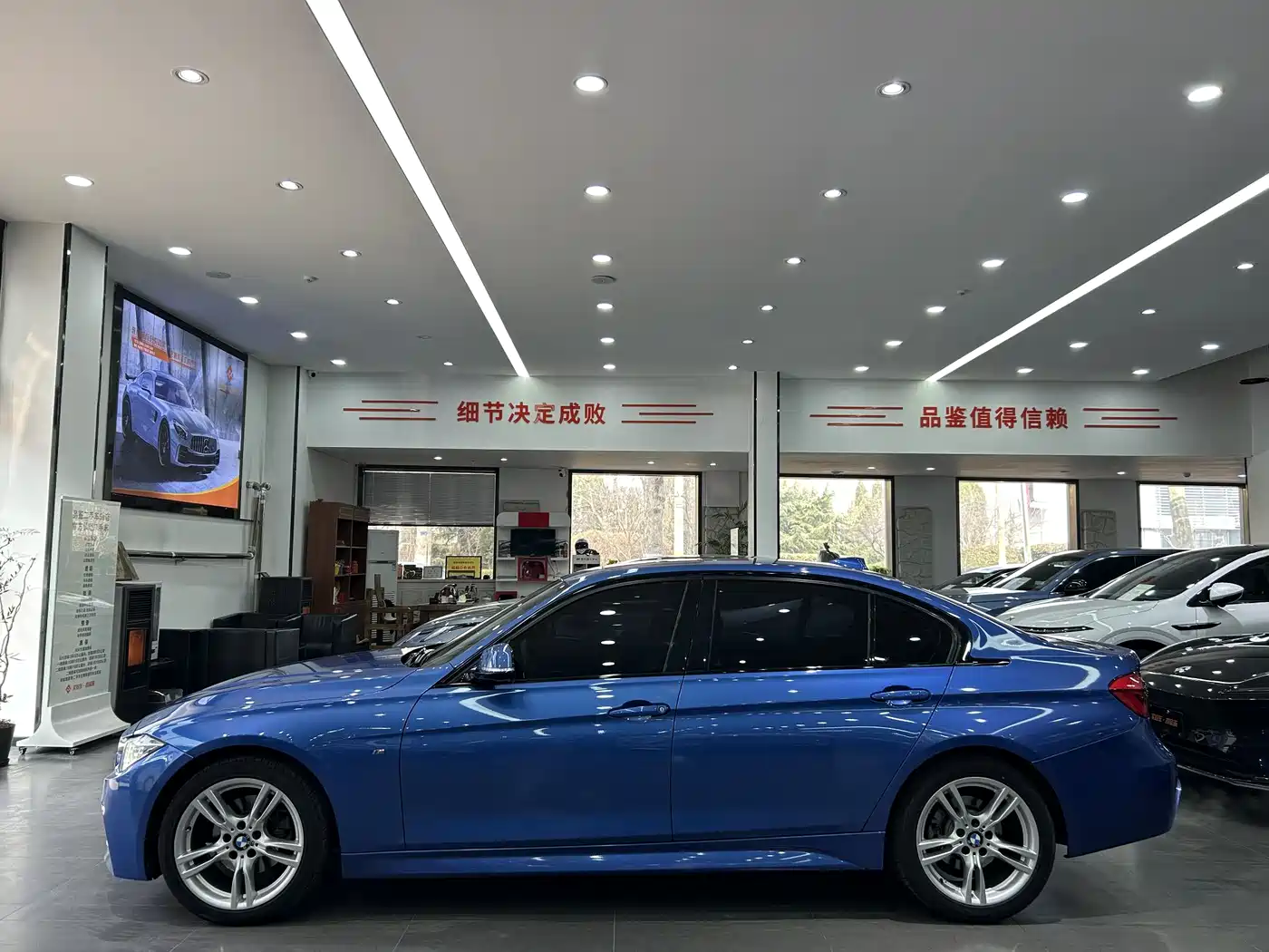 BMW 3 Series 2018 320Li Leading M Sport Package фото 2