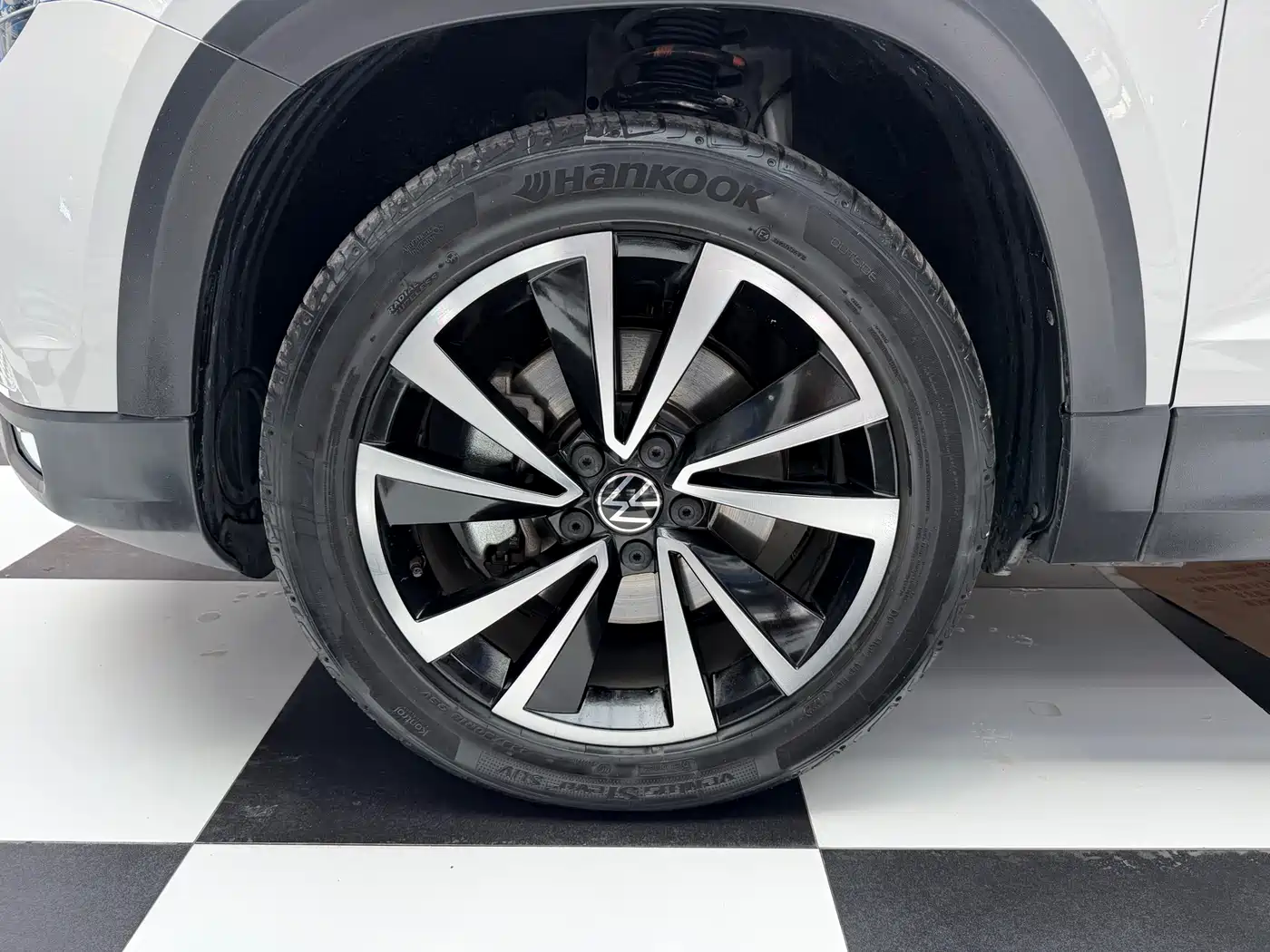 Volkswagen Tharu 2022 280TSI FWD Luxury Edition фото 4