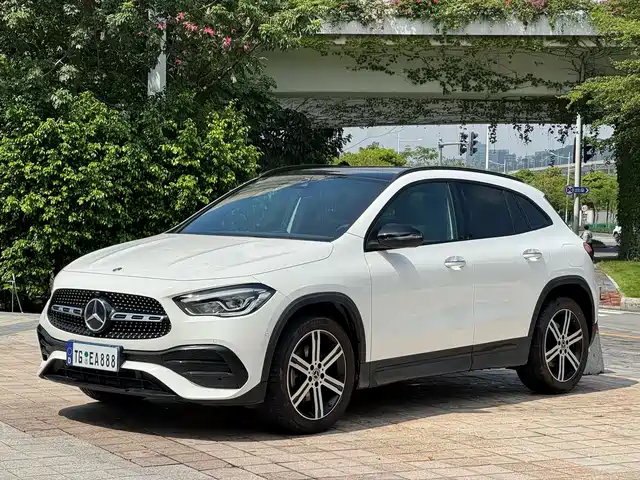 Mercedes-Benz GLA 2022 GLA 220 4MATIC — фото 1