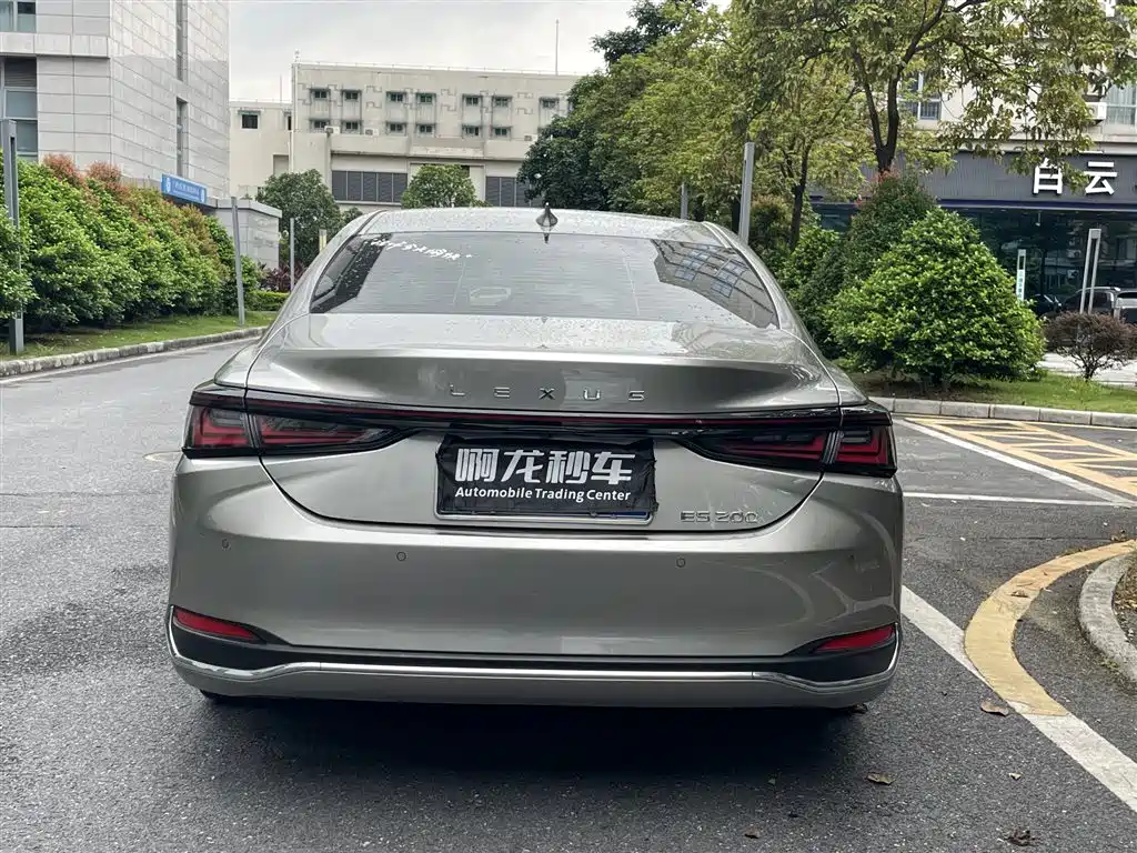 Lexus ES 2025 2025 200 Ultimate Edition