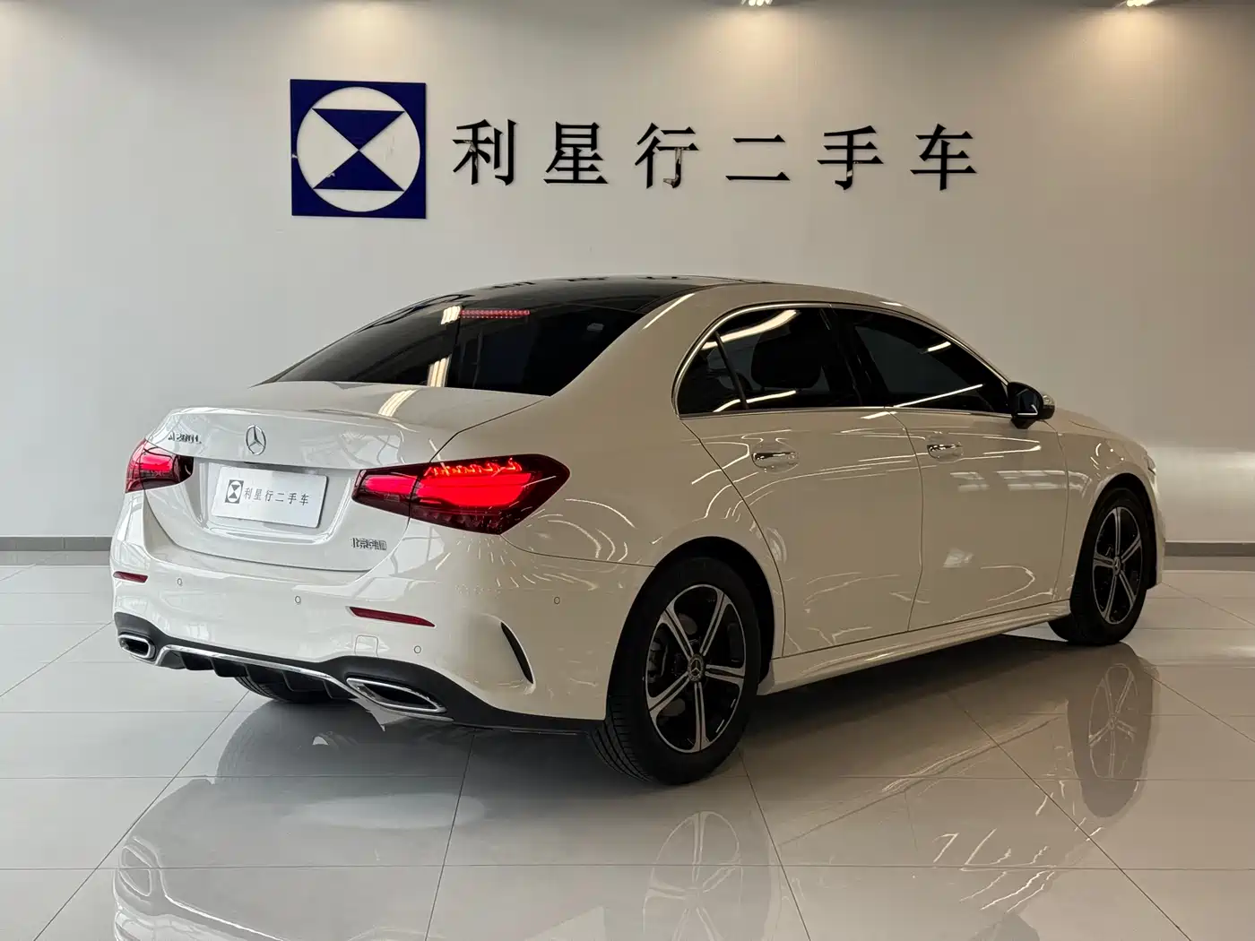 Mercedes-Benz A-Class 2023 A 200 L Fashion фото 5