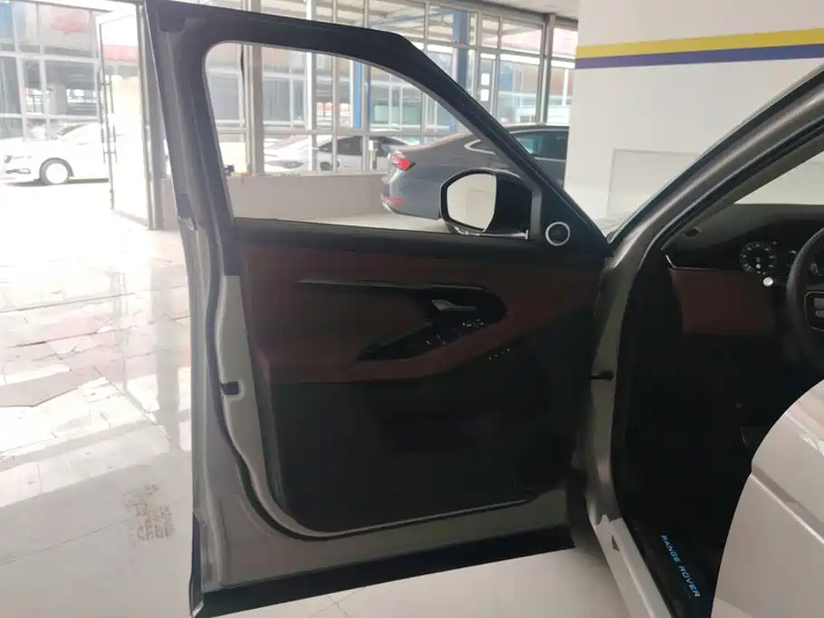 Land Rover Range Rover Evoque 2025 2024 Range Rover Evoque L 249PS Light Master Edition
