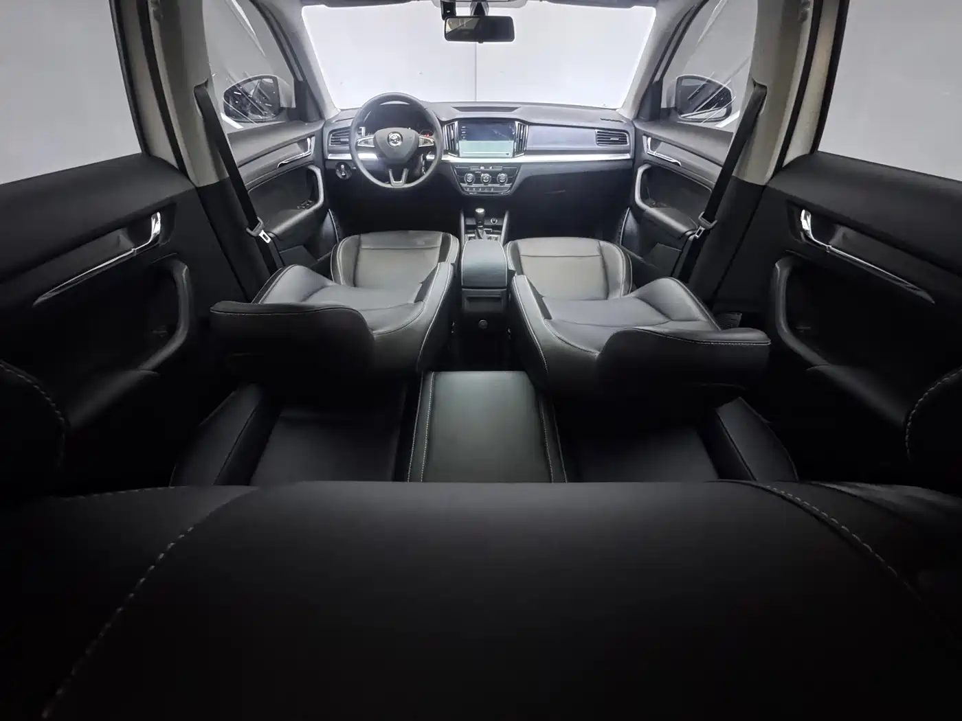 Škoda Kamiq 2022 1.5L Automatic Comfort Edition фото 8