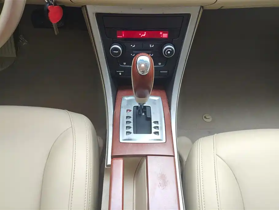 Roewe 550 2012 2012 550 1.8L Auto Value Edition