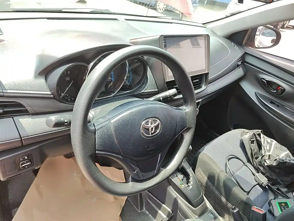 Toyota YARiS L Zhi Xuan 2016 Facelift 1.5E CVT Charming Edition фото 11