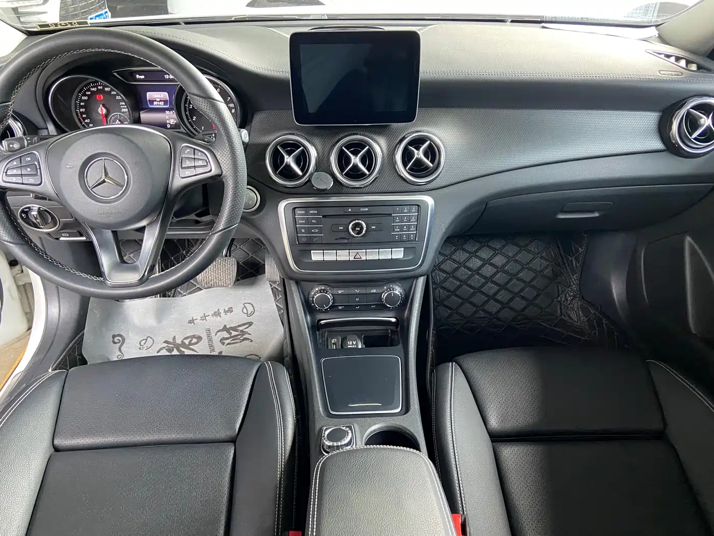 Mercedes-Benz GLA 2017 GLA 200 Fashion фото 6