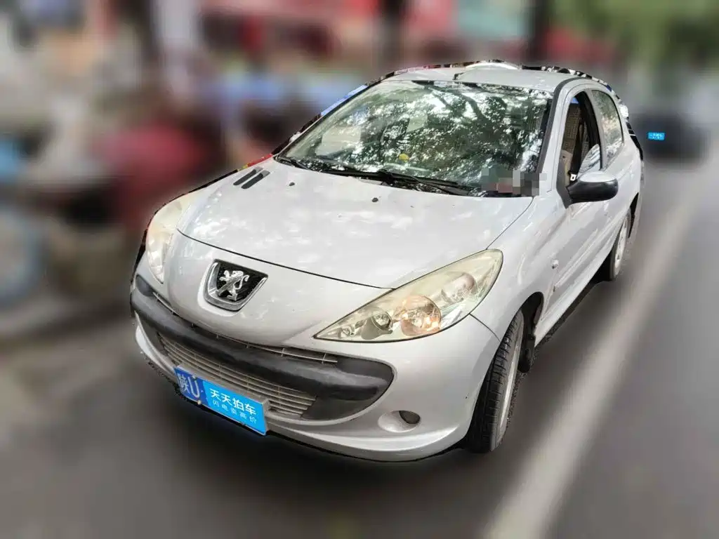 Фото 1 - Peugeot 207