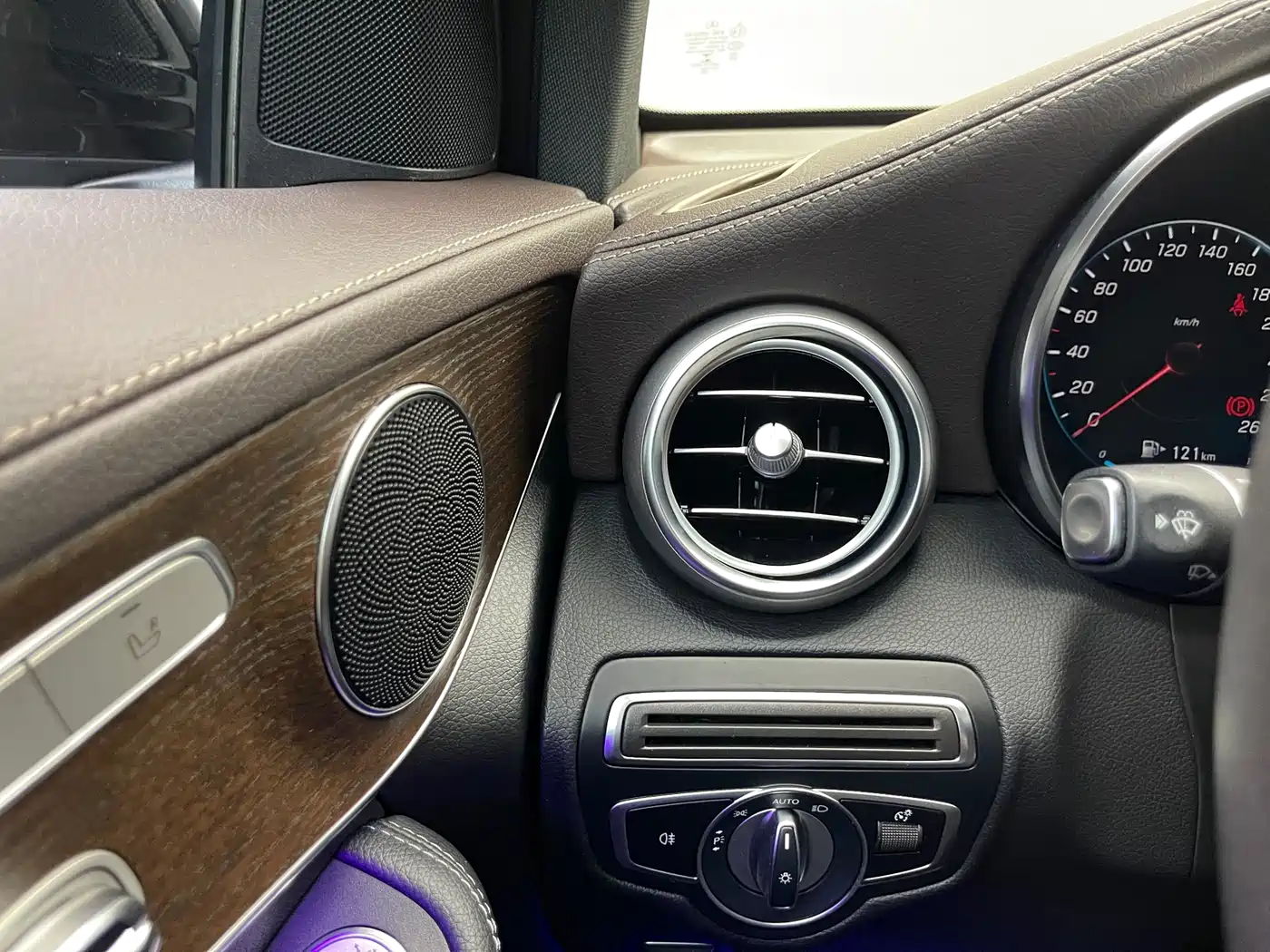 Mercedes-Benz GLC 2022 Facelift II GLC 260 L 4MATIC Luxury фото 15
