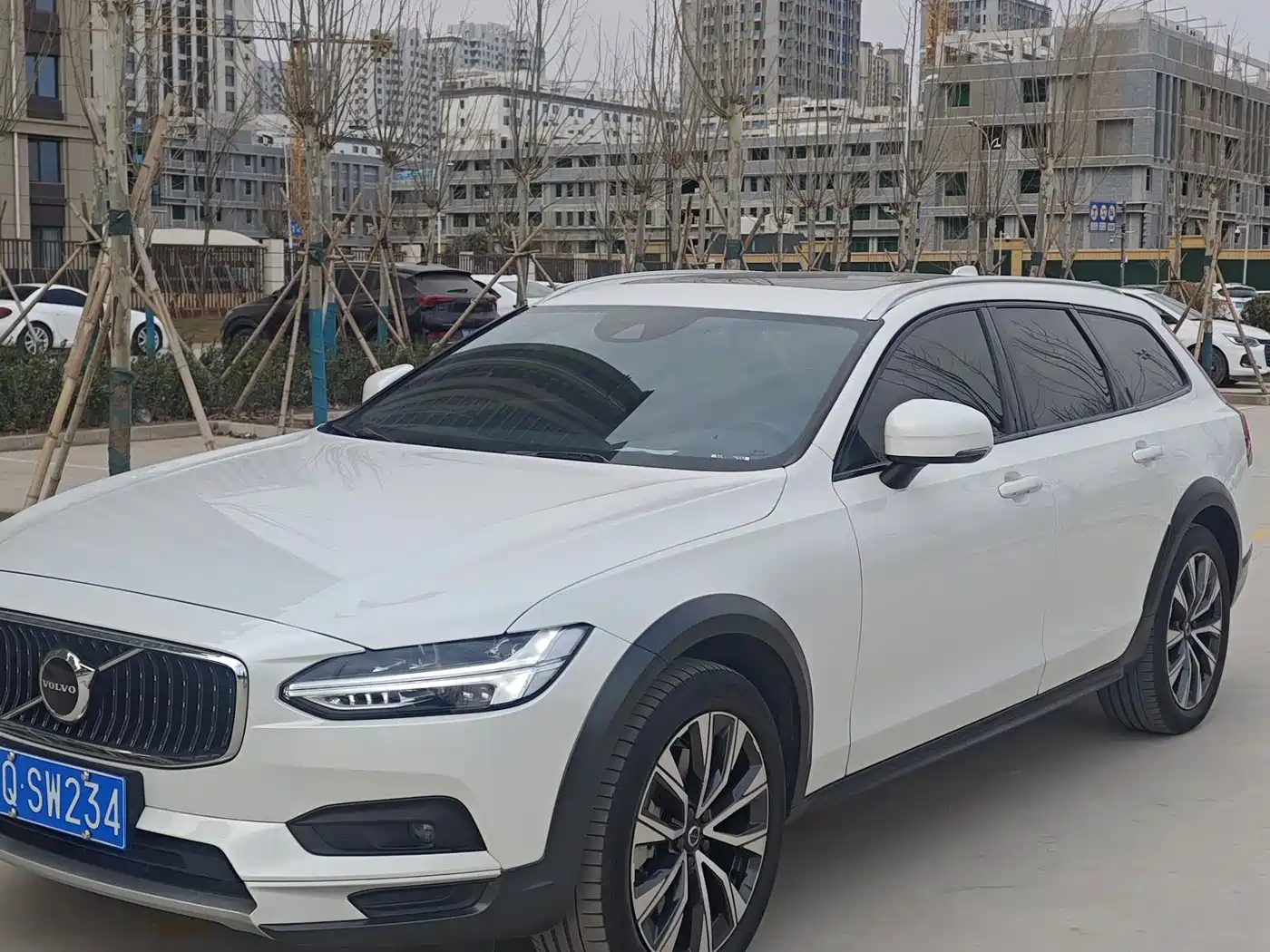 VOLVO V90