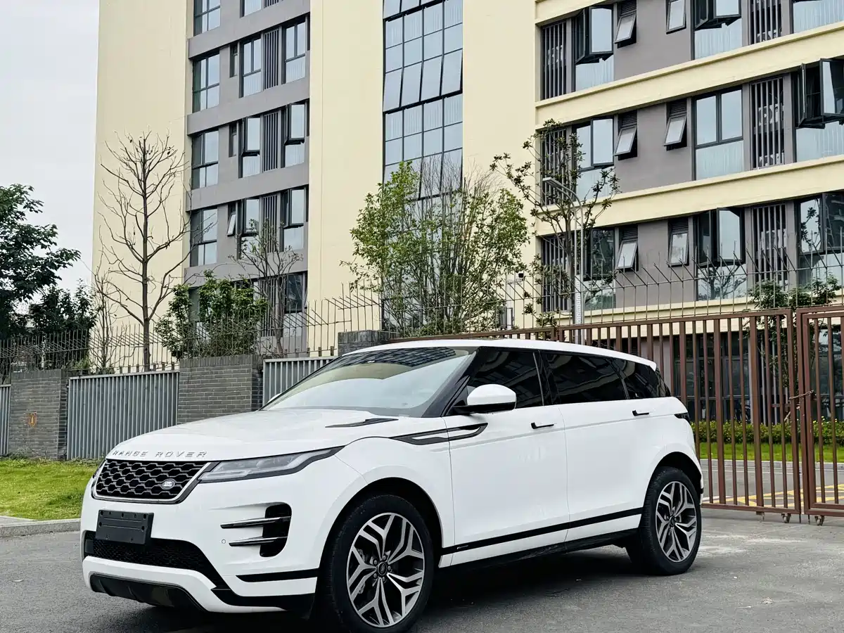 Land Rover Range Rover Evoque 2022 Range Rover Evoque L 249PS R-Dynamic Luxury Edition