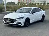 Photo 1 - Hyundai Sonata