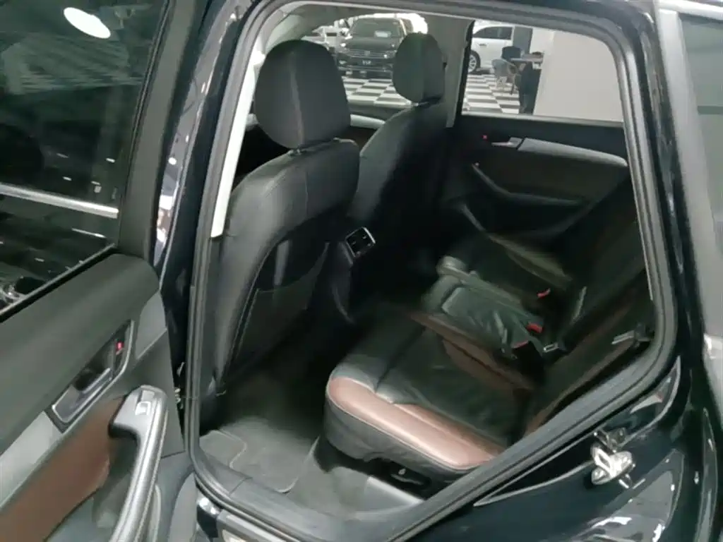 Audi Q5 2017 Plus 40 TFSI Technology фото 17