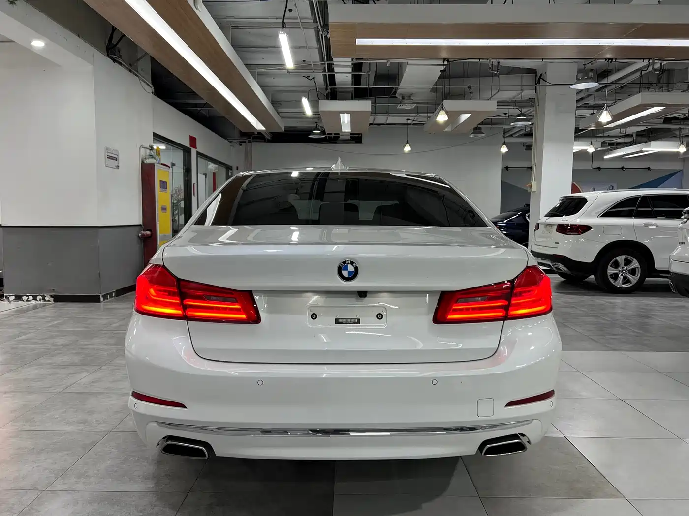 BMW 5 Series 2020 525Li Luxury Package фото 6