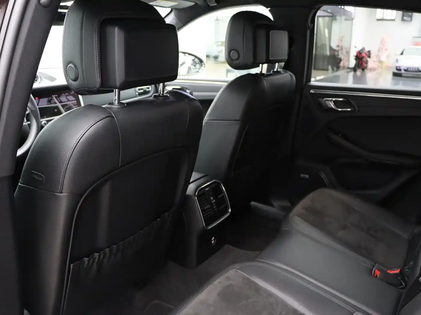 Porsche Macan 2020 Macan 2.0T фото 28