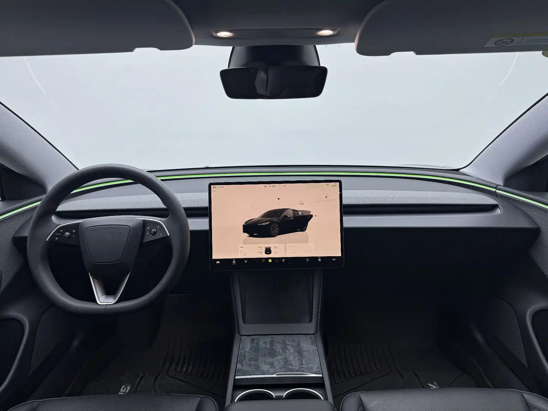 Фото 9 - Tesla Model 3