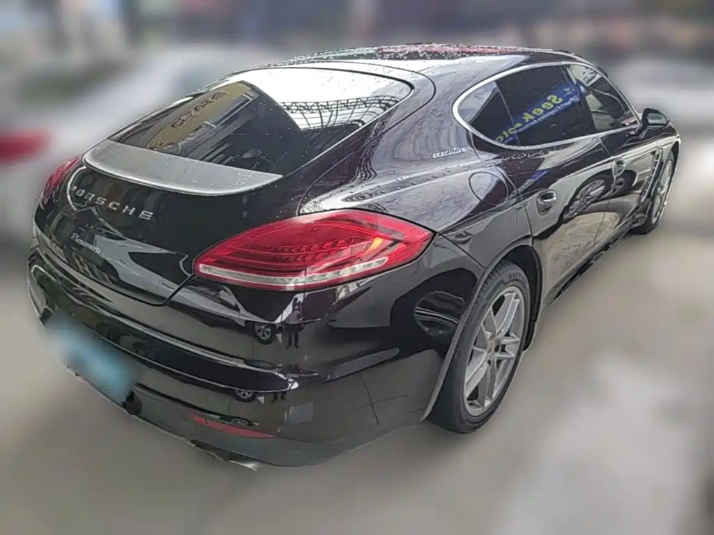 Фото 12 - Porsche Panamera
