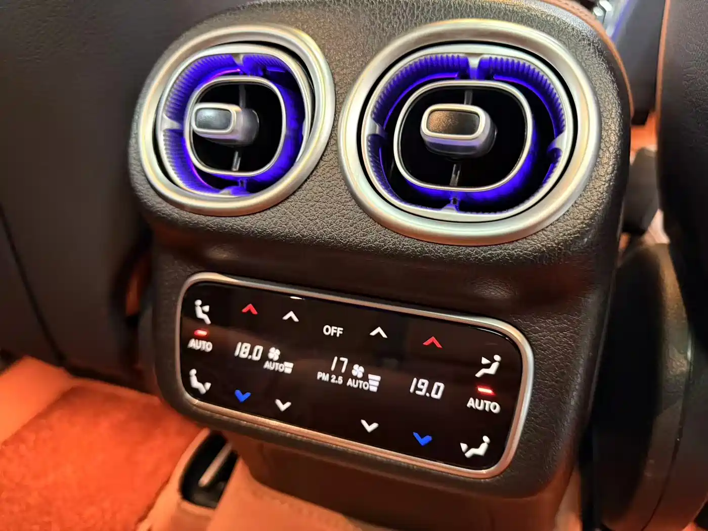 Mercedes-Benz GLC 2025 GLC 300 L 4MATIC Luxury 5-seater фото 14