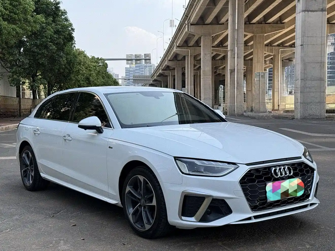 Audi A4L 2020 40 TFSI Fashion Dynamic Edition фото 3