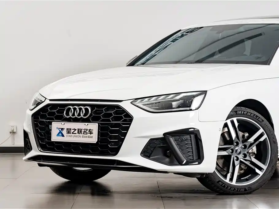 Audi A4L 2022 40 TFSI Luxury Dynamic фото 3