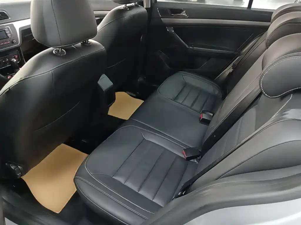 Volkswagen Lavida 2017 230TSI DSG Comfort Edition фото 17
