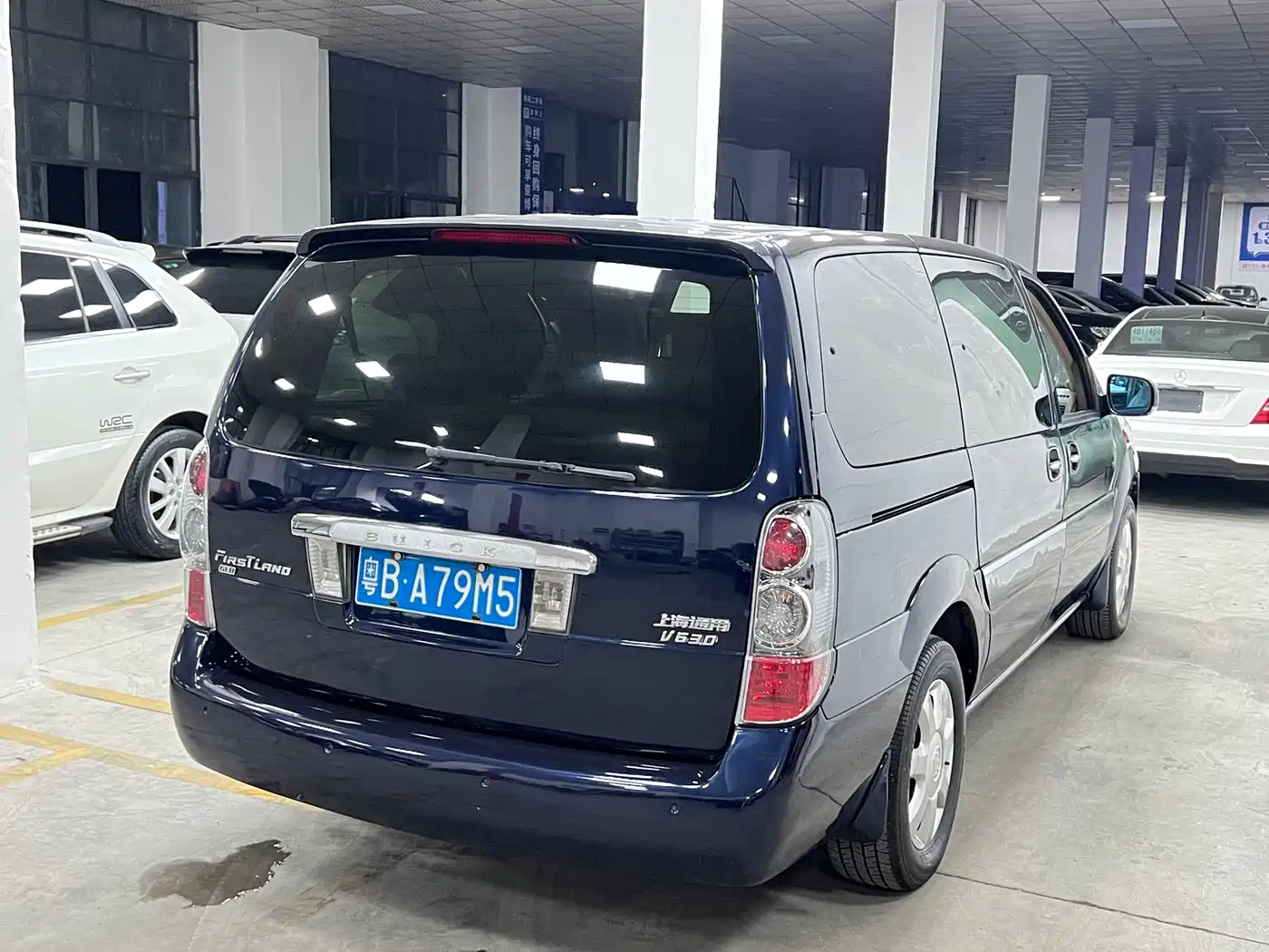 Photo 5 - Buick GL8